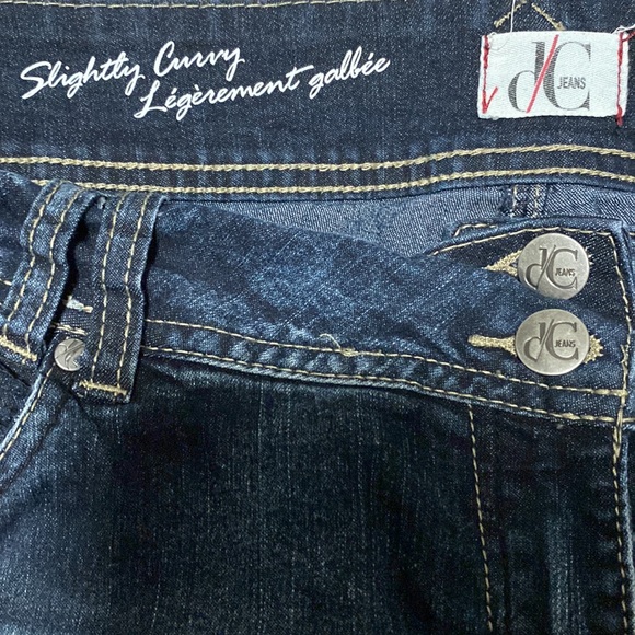 I am selling straight leg jeans. - Picture 4 of 4